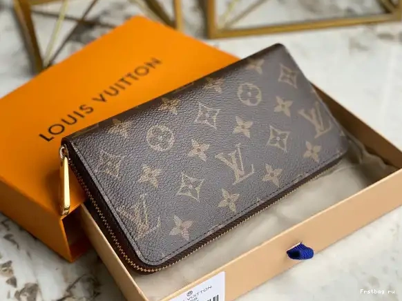 First bag ru WALLET LOUIS VUITTON ZIPPY 0515